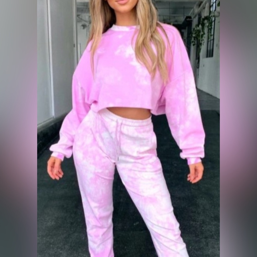 Pink tie dye sweatset size M - runs small. Includes pants and top.